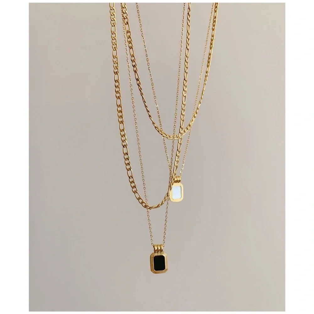Mother of pearl pendant necklace, double layered necklace, figaro chain necklace